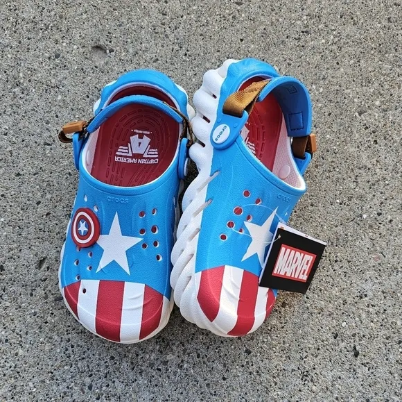 Crocs Captain America sandals youth boys size J4