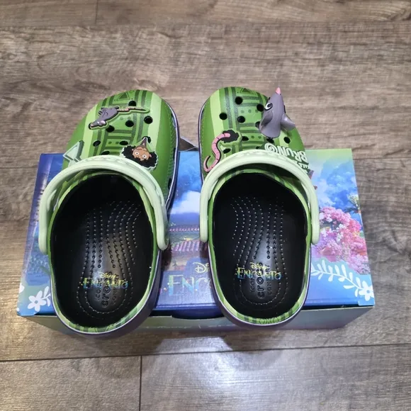 Crocs X Disney Encanto Glow in the Dark  Sandals Toddler Girls C10