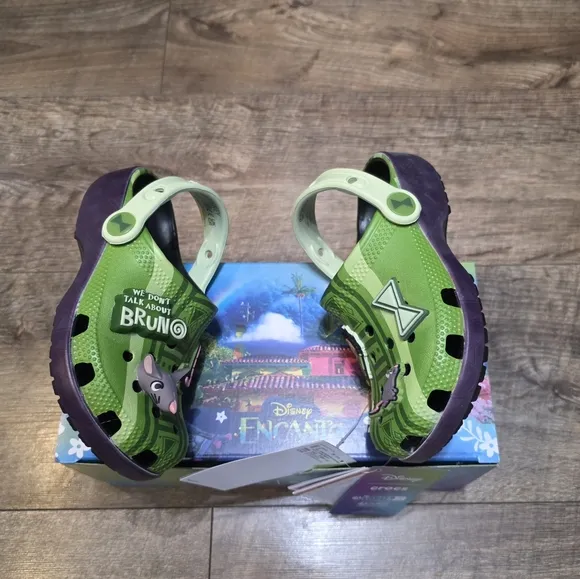 Crocs X Disney Encanto Glow in the Dark  Sandals Toddler Girls C10