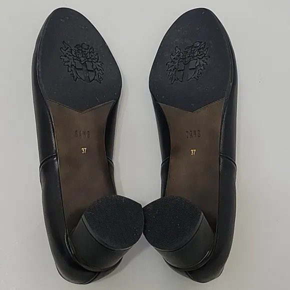 Daks Heels