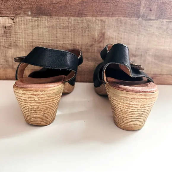 Dansko MAISIE Ankle Strap Leather Pump