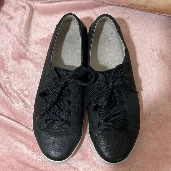 Dansko Orli Sneaker Black Textured Nubuck Sneakers size 39 size 8.5