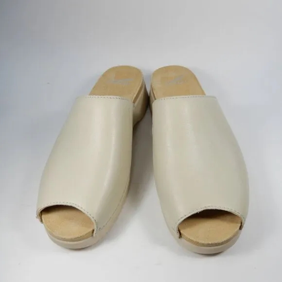 DANSKO Ravyn Peep Toe Platform Sandals Size 41 10.5 11 Ivory Leather NEW $140