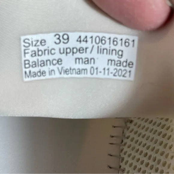 Dansko Sky Ivory Mesh lace up sneakers EU 39 like new condition