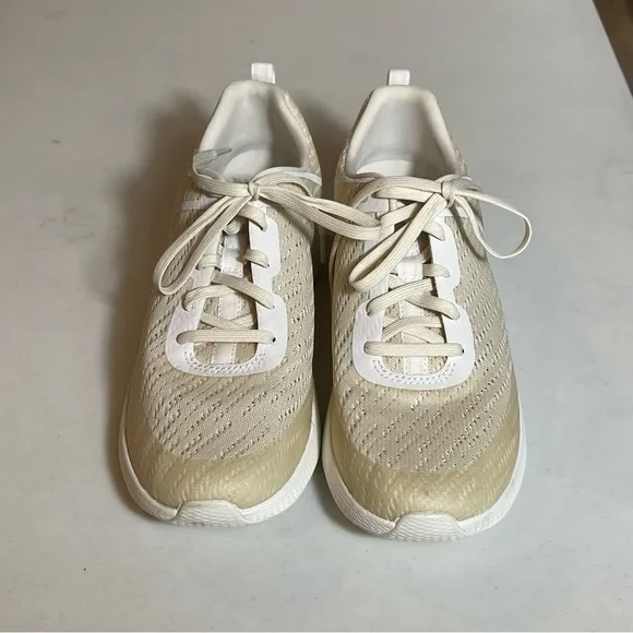 Dansko Sky Ivory Mesh lace up sneakers EU 39 like new condition