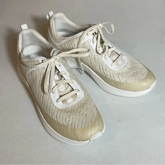 Dansko Sky Ivory Mesh lace up sneakers EU 39 like new condition