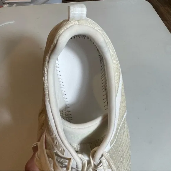 Dansko Sky Ivory Mesh lace up sneakers EU 39 like new condition