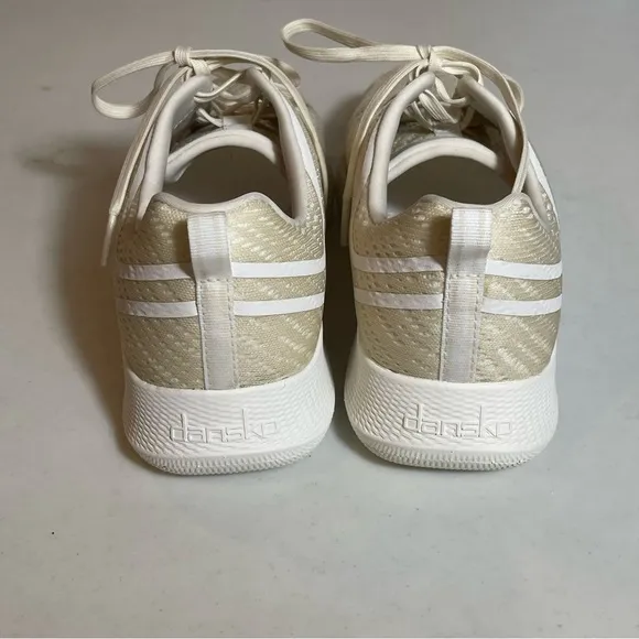 Dansko Sky Ivory Mesh lace up sneakers EU 39 like new condition