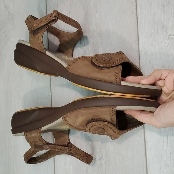 Dansko Women Iris Nubuck Comfort Leather Ankle Strap Sandals shoes sz 42/11.5-12