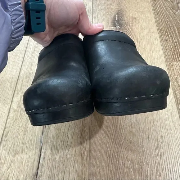 Dansko Women’s Professional Black Oiled Clog Shoes Size EU37/ US 7 GUC