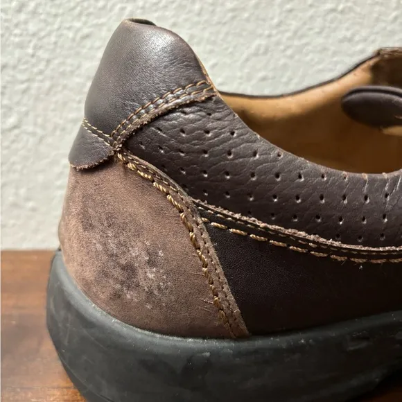 Deer tracks Men's 12‎ / 4E Brown Leather Slip On Casual Dress Comfort Shoes 2002
