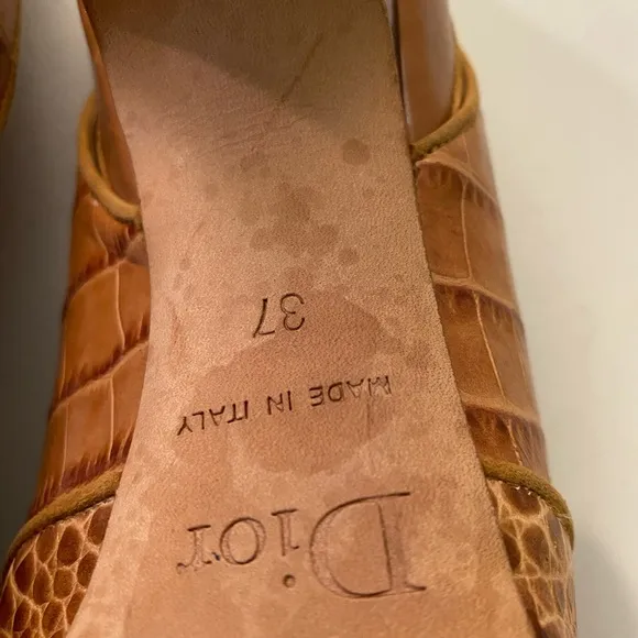 Dior Croc-Embossed Leather pump w/Tortoise Shell Heel IT Size 37/US size 7