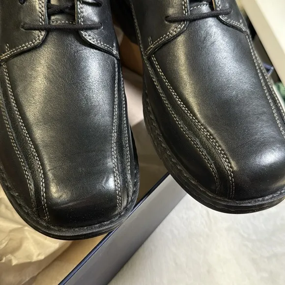 Dockers Men's Trustee Black Leather Dress Shoes- 12M