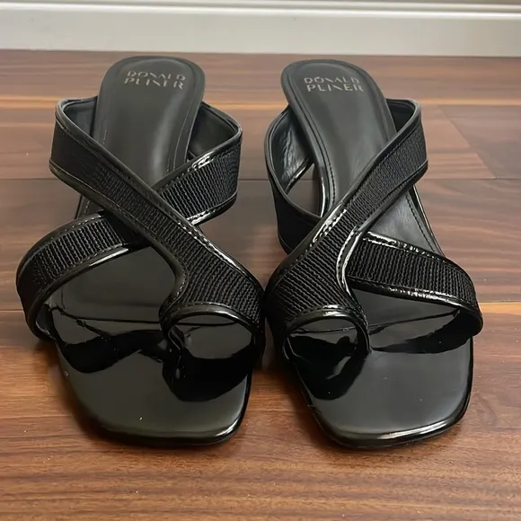 Donald J Pliner &quot;Vilo&quot; Black 8.5M Black Crepe Patent Leather Heel Shoes