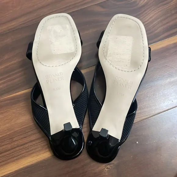 Donald J Pliner &quot;Vilo&quot; Black 8.5M Black Crepe Patent Leather Heel Shoes