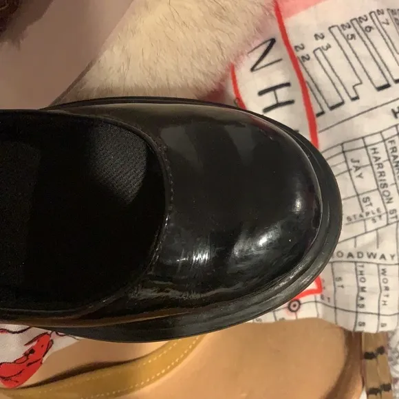 DR MARTEN MAACY MARYJANE