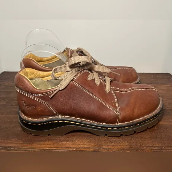 Dr. Martens 11232 Brown Leather Split Toe Lace Up Oxford Shoes Men Size 8.