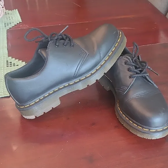 Dr. Martens 1461 Derby Three Eye.  Size 9 Men's.