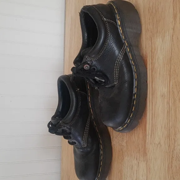 Dr Martens VTG Women's 5 Y2K Round Toe Chunky Lug Heel Oxford Shoes
