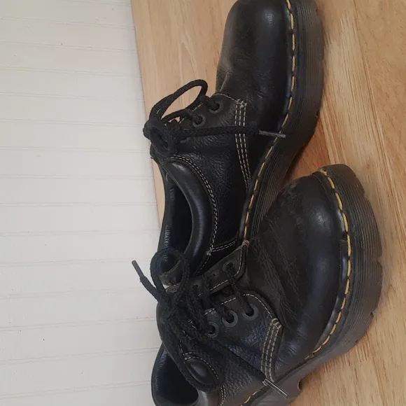 Dr Martens VTG Women's 5 Y2K Round Toe Chunky Lug Heel Oxford Shoes
