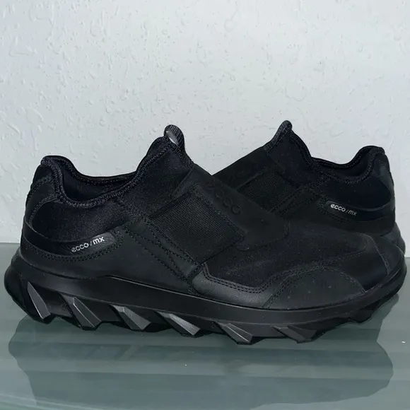 ECCO Mens Black Mx Low Slip-On comfort tennis shoes