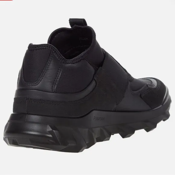 ECCO Mens Black Mx Low Slip-On comfort tennis shoes
