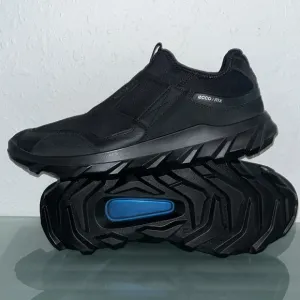 ECCO Mens Black Mx Low Slip-On comfort tennis shoes
