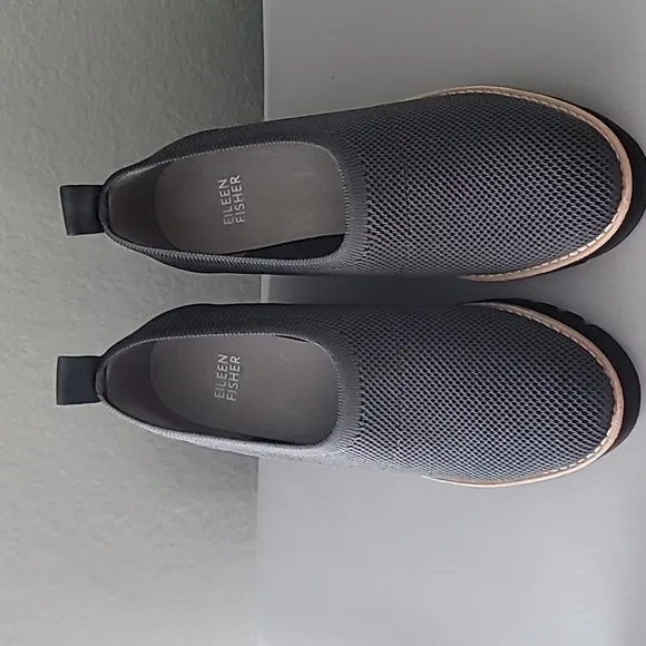 Eileen Fisher Graphite Marie Wedge Shoes Size 7.5  $235