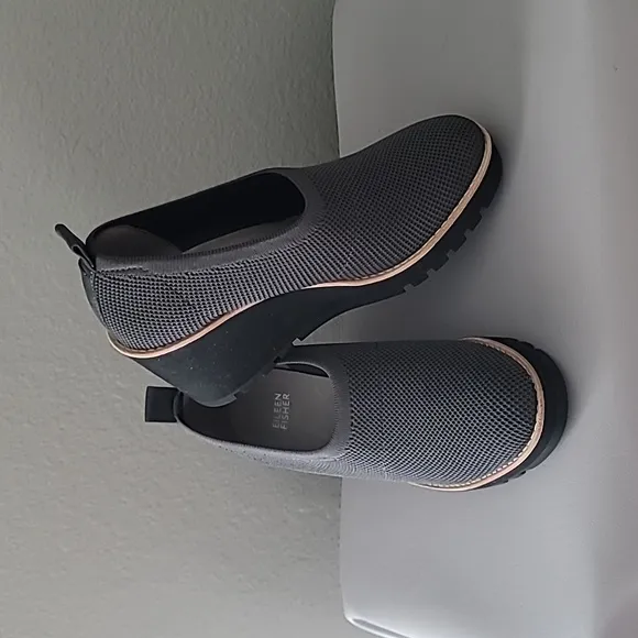 Eileen Fisher Graphite Marie Wedge Shoes Size 7.5  $235