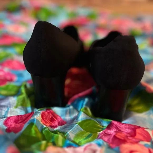 Elegant Black Women's Shoes