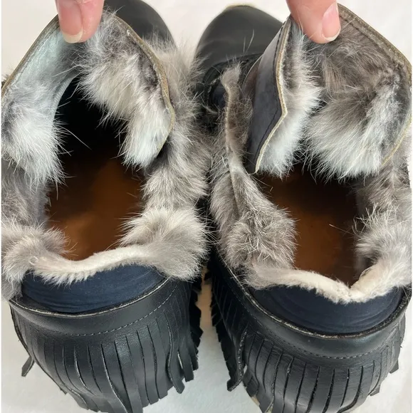 ESSEutESSE Fur Trim Black Leather Fringe Sneakers - size 40
