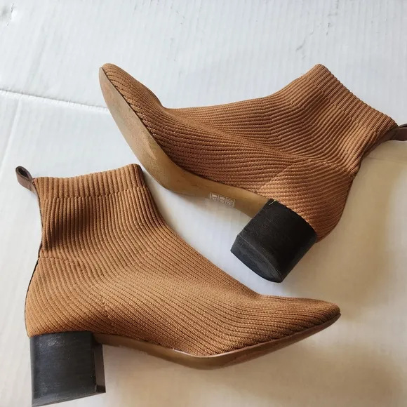 Everlane Women's Brown Heels