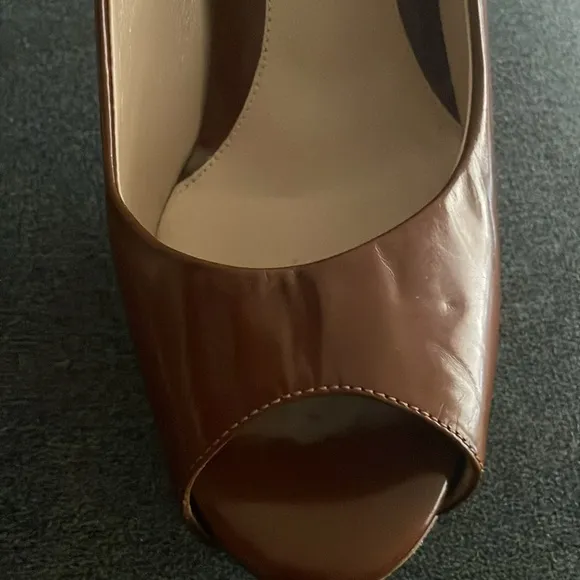 Fendi Brown patent Leather Peep Toe Stiletto Heels w/Dustbag