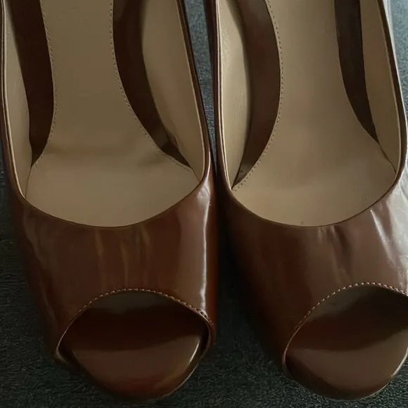 Fendi Brown patent Leather Peep Toe Stiletto Heels w/Dustbag