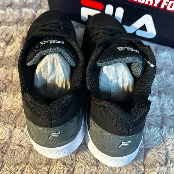 Fila Men's Wide Memory FoamSneakers Size 10.5
