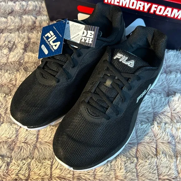 Fila Men's Wide Memory FoamSneakers Size 10.5