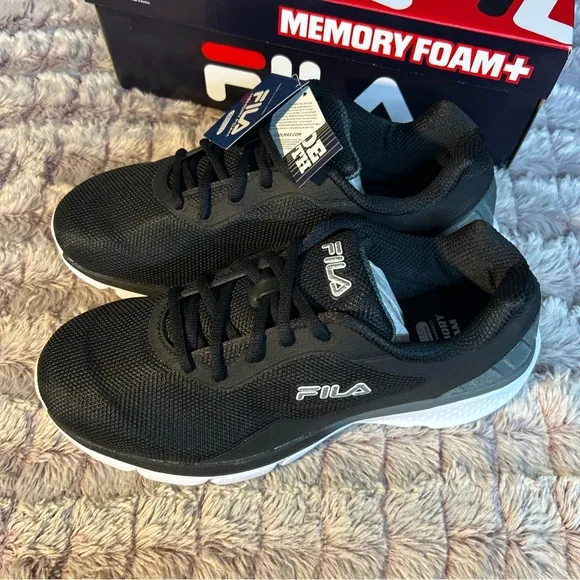 Fila Men's Wide Memory FoamSneakers Size 10.5