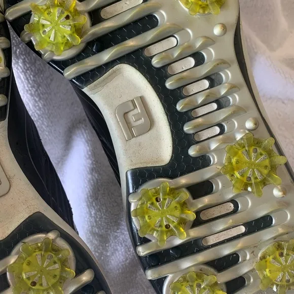 Foot Joy Fury 51102 Men’s Golf Shoes Size 9.5 M Gray and Green With Spikes