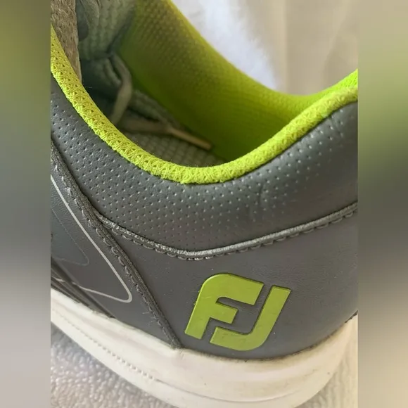 Foot Joy Fury Men’s Golf Shoes Size 9.5 M Gray Green Spikes 51102Pre Owned