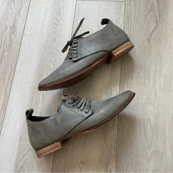 Free People Leather Oxford Loafer Pointed Toe Lace Up Shoes Gray (Size EU 37)