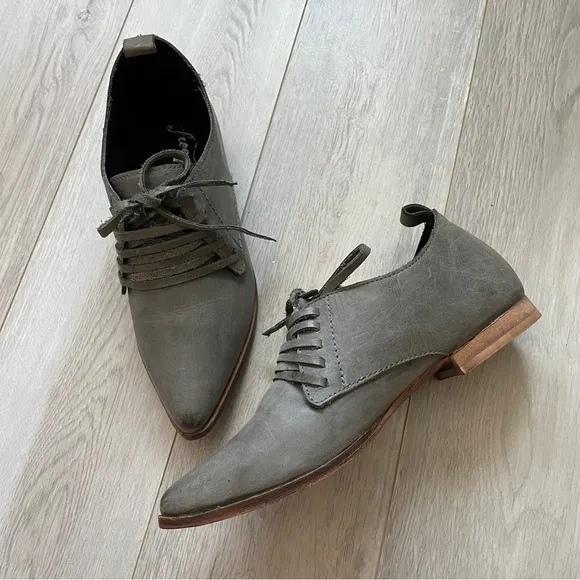 Free People Leather Oxford Loafer Pointed Toe Lace Up Shoes Gray (Size EU 37)