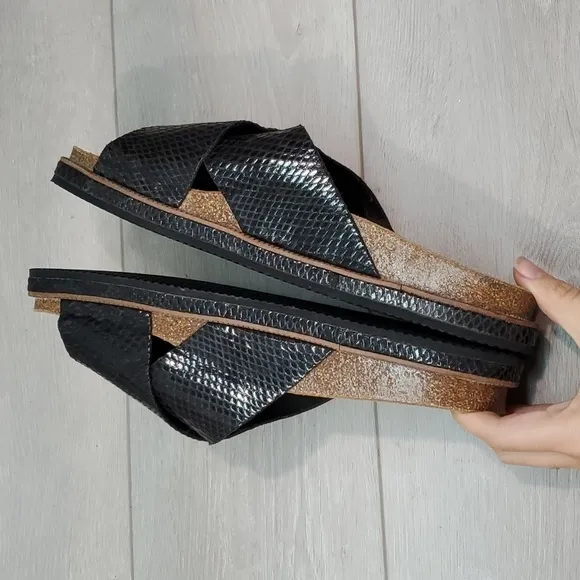 Free People Womens Sidelines slide Crisscross Sandals shoes sz 41/9.5-10