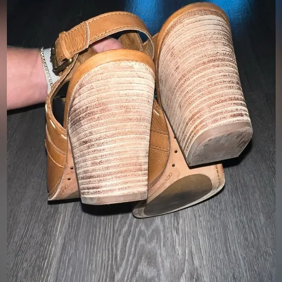 Frye DANI Pickstitch Shield Brow Leather Sandals Size 10 M