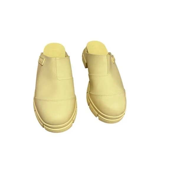 GANNI City Round-Toe Low-Heel Mules Yellow