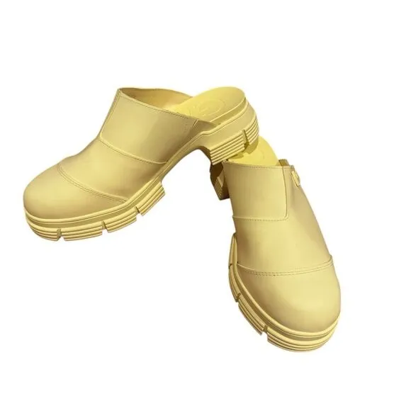 GANNI City Round-Toe Low-Heel Mules Yellow