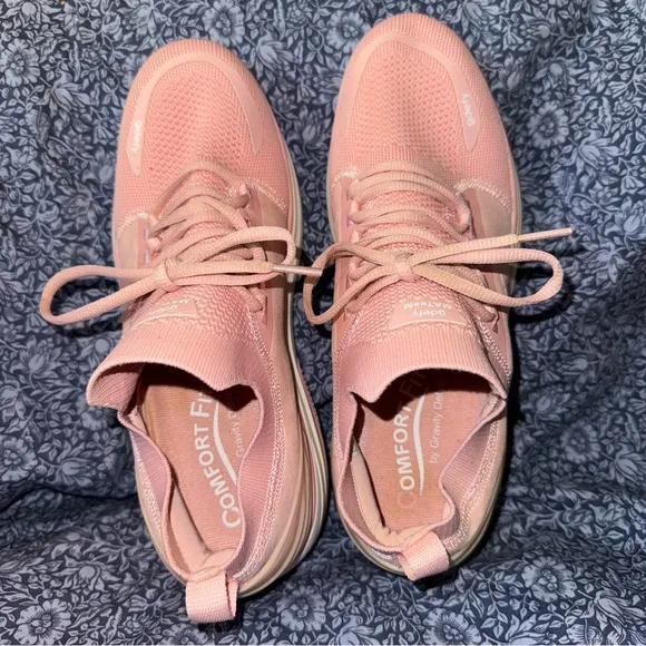 GDEFY MATEEM Pink Athletic Shoes, Women’s Size 11, EUC