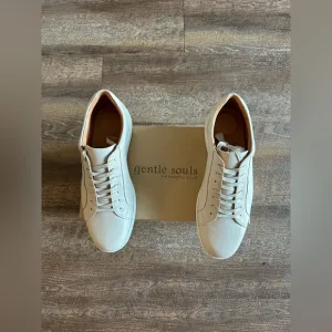 Gentle Souls by Kenneth Cole men’s sneakers