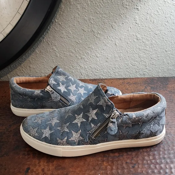 gentle souls Lowe Star-Print Platform Sneakers