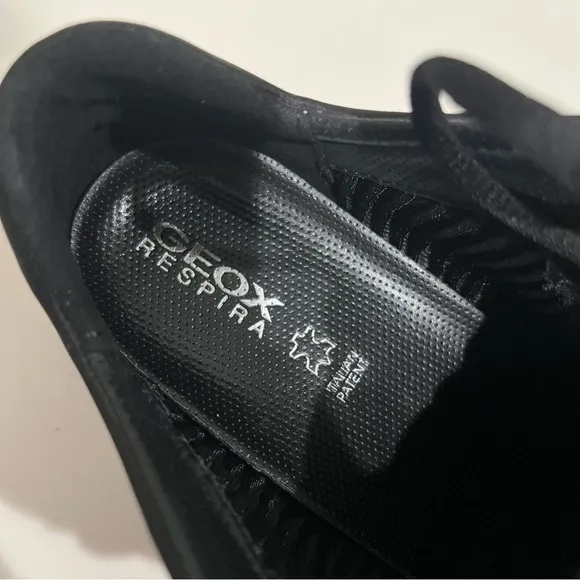 GEOX Respira walking sneakers, buttery soft leather, gold and black, size 7
