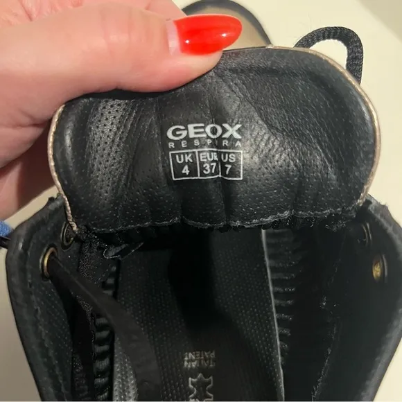 GEOX Respira walking sneakers, buttery soft leather, gold and black, size 7